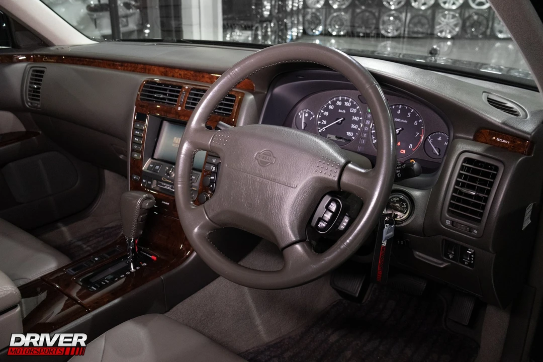 1999 Nissan Cima 3rd Gen - Image 13 of 21