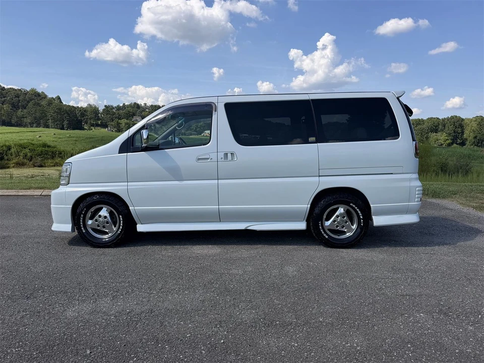 1999 Nissan Elgrand 1st Gen - Image 5 of 31