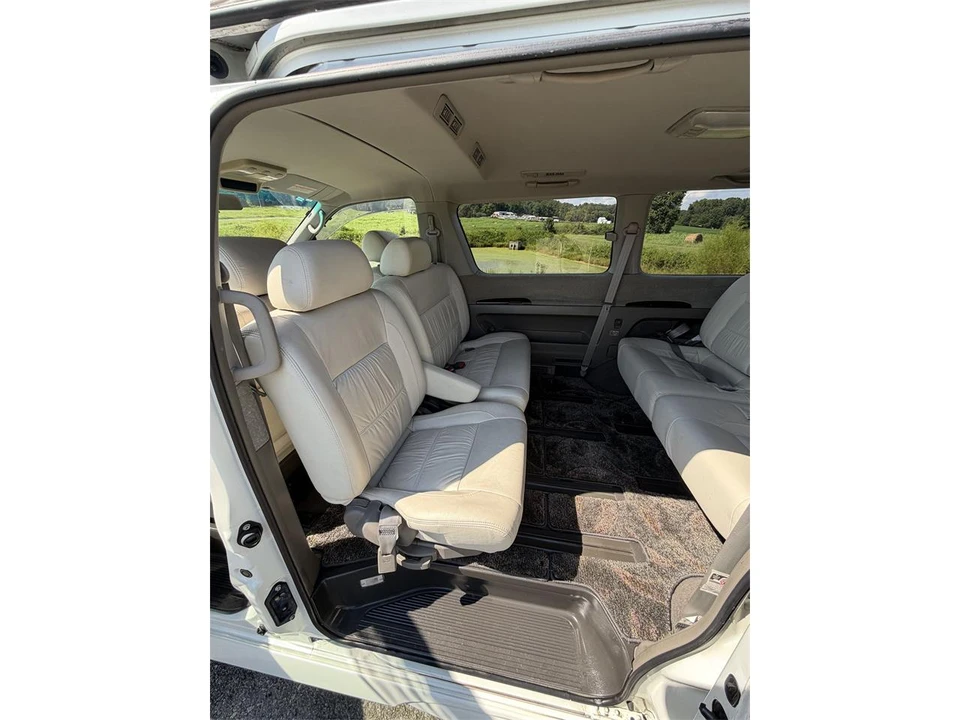 1999 Nissan Elgrand 1st Gen - Image 21 of 31