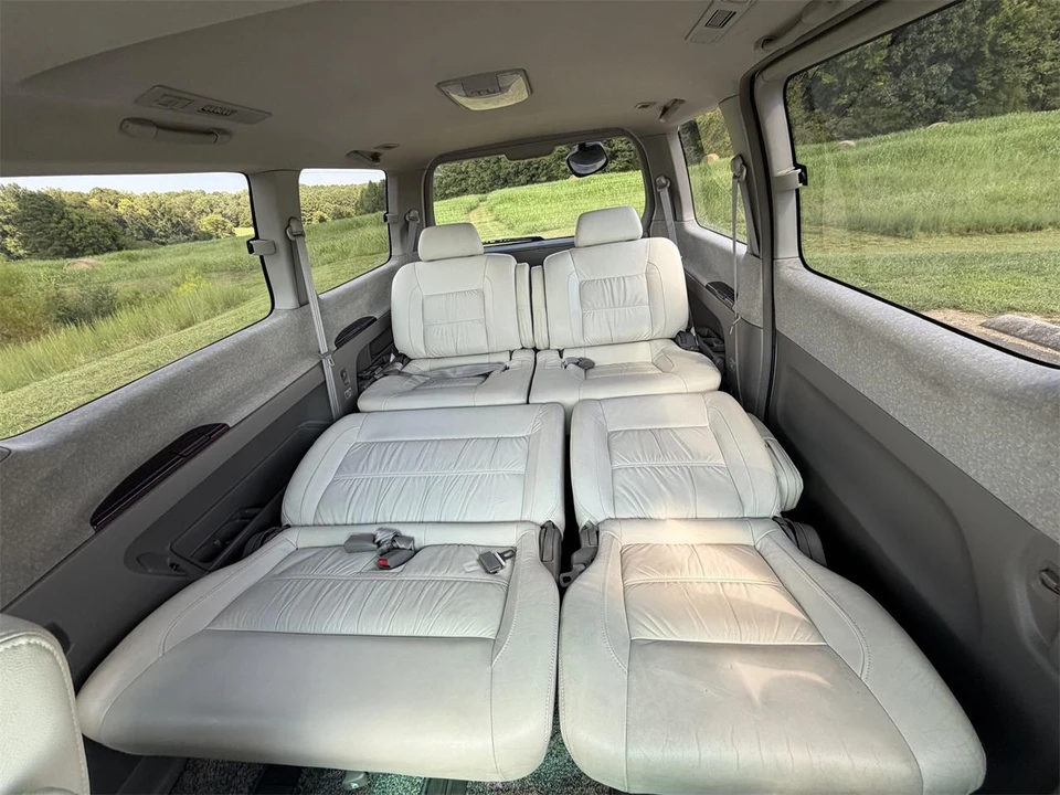 1999 Nissan Elgrand 1st Gen - Image 23 of 31