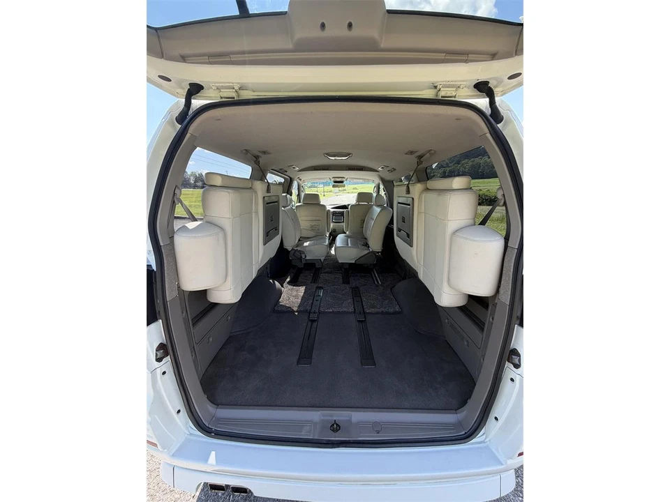 1999 Nissan Elgrand 1st Gen - Image 30 of 31
