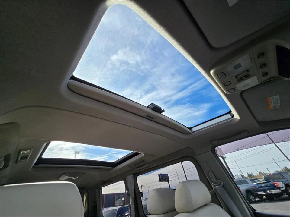 1999 Nissan Elgrand 1st Gen - Image 18 of 22