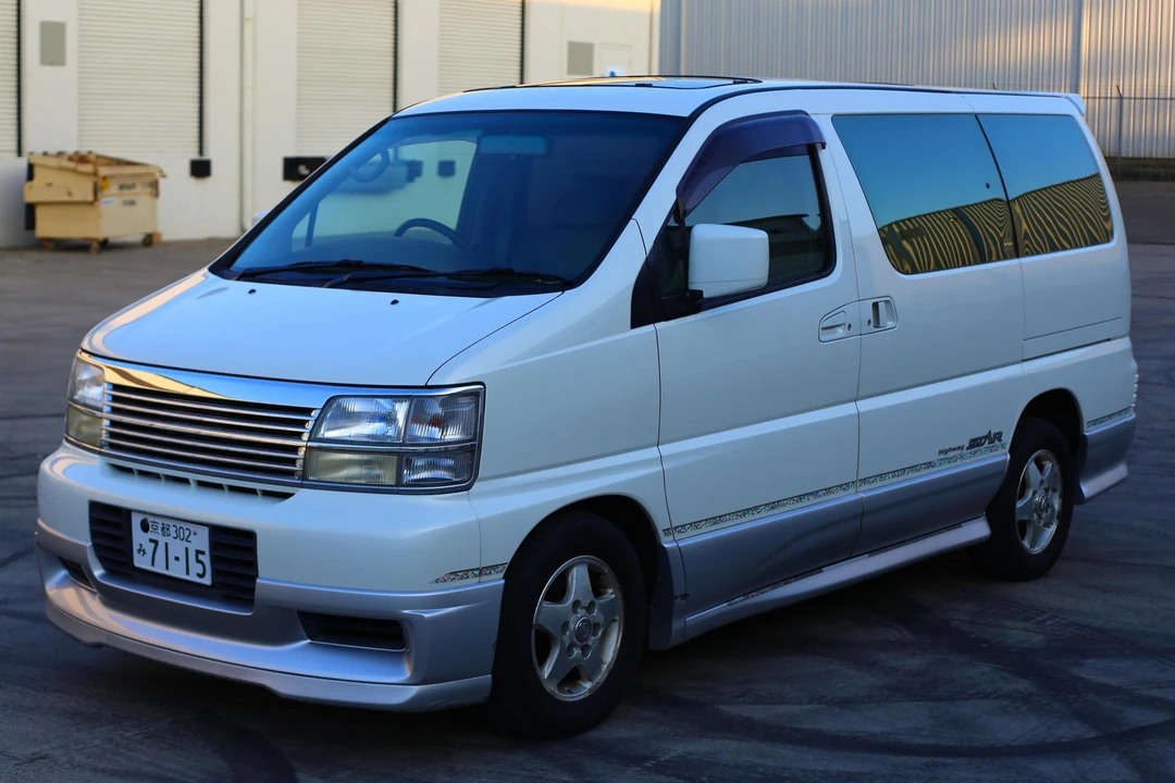 1999 Nissan Elgrand 1st Gen - Image 3 of 21