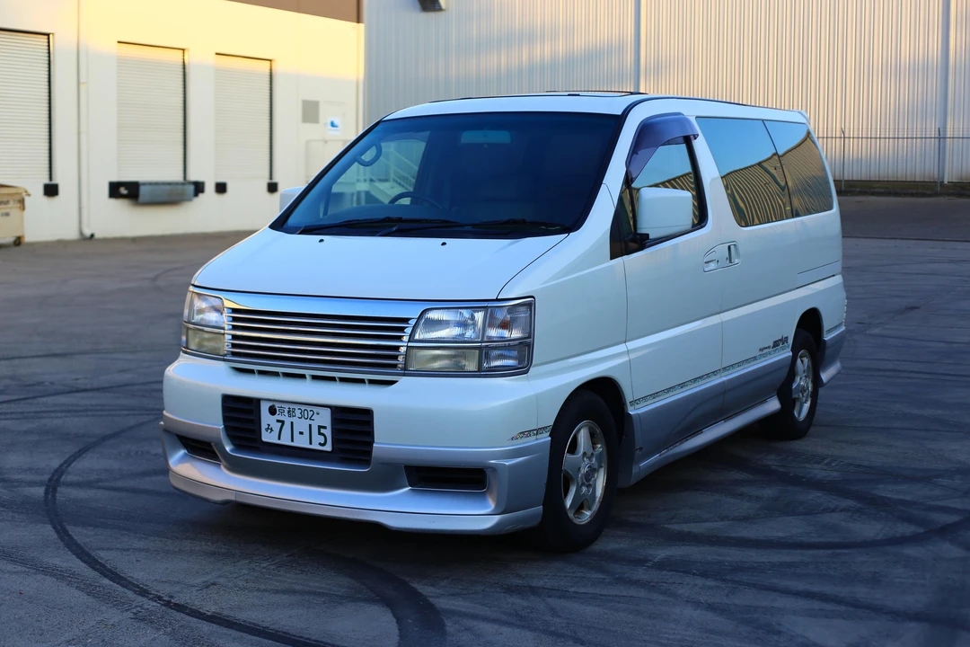 1999 Nissan Elgrand 1st Gen - Image 9 of 21
