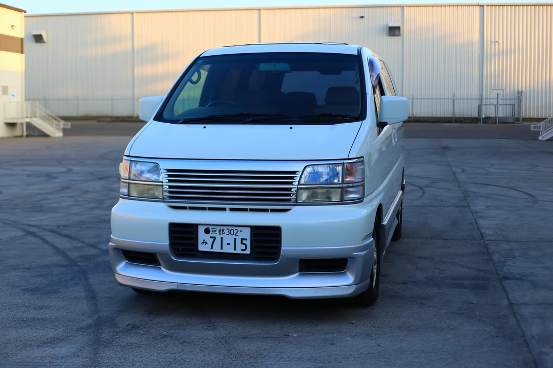 1999 Nissan Elgrand 1st Gen - Image 6 of 21