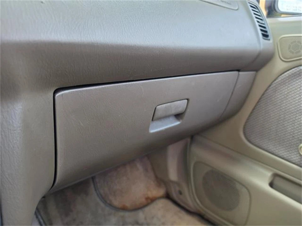 1999 Nissan Frontier 1st Gen - Image 21 of 31