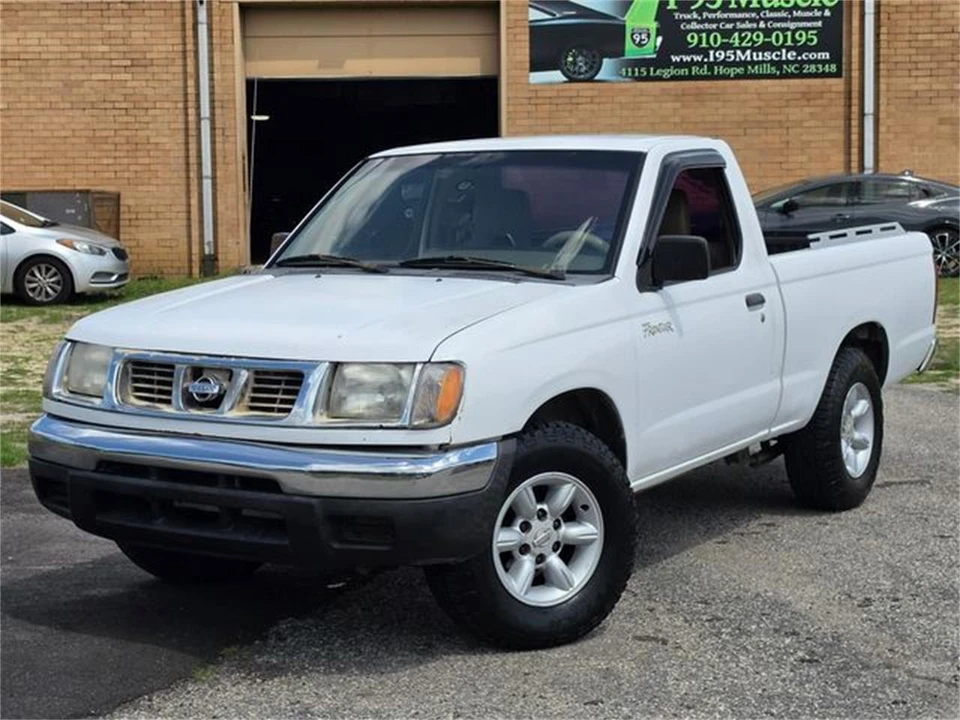 1999 Nissan Frontier 1st Gen - Image 13 of 31