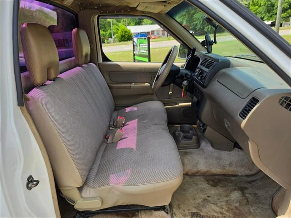 1999 Nissan Frontier 1st Gen - Image 28 of 31