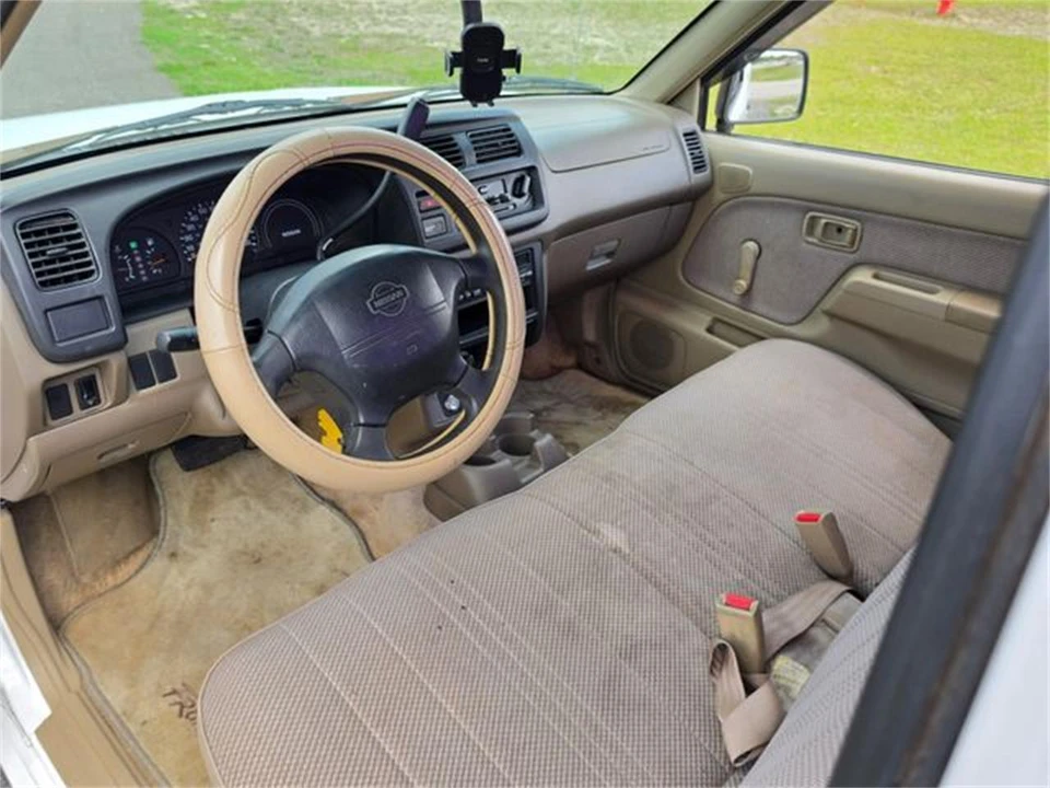 1999 Nissan Frontier 1st Gen - Image 16 of 31