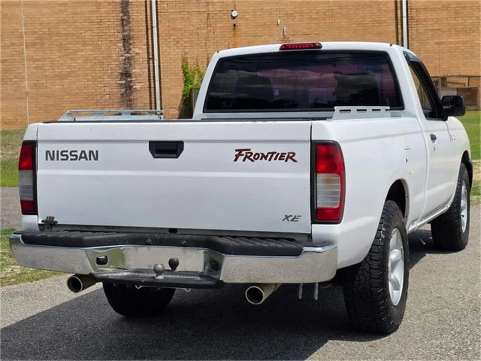 1999 Nissan Frontier 1st Gen - Image 8 of 31