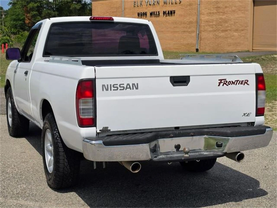 1999 Nissan Frontier 1st Gen - Image 10 of 31