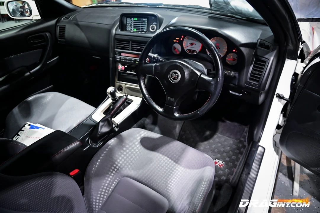 1999 Nissan R34 Skyline GT-R 10th Gen - Image 4 of 31