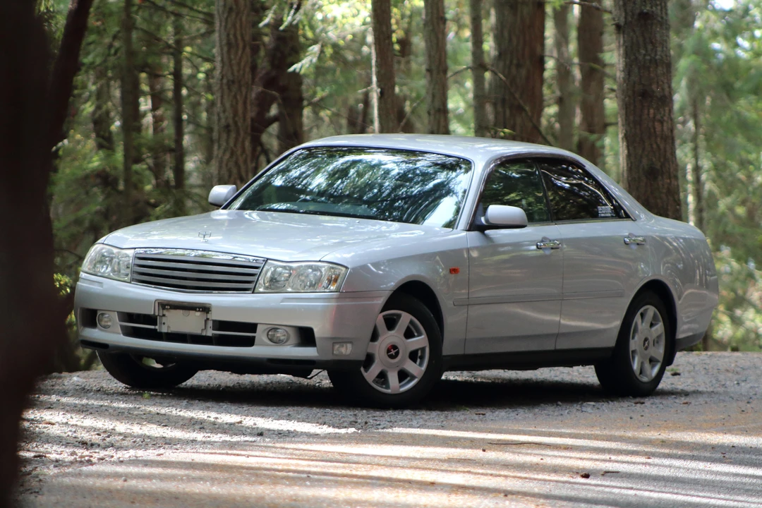 1999 Nissan Gloria 10th Gen - Image 9 of 21