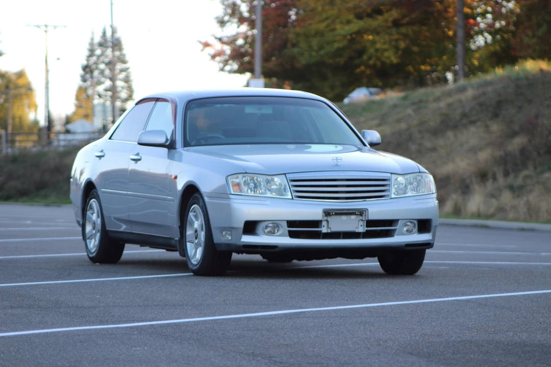 1999 Nissan Gloria 10th Gen - Image 16 of 21