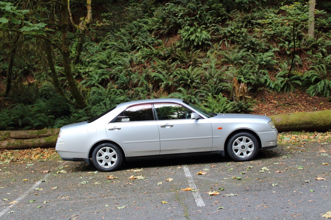 1999 Nissan Gloria 10th Gen - Image 15 of 21