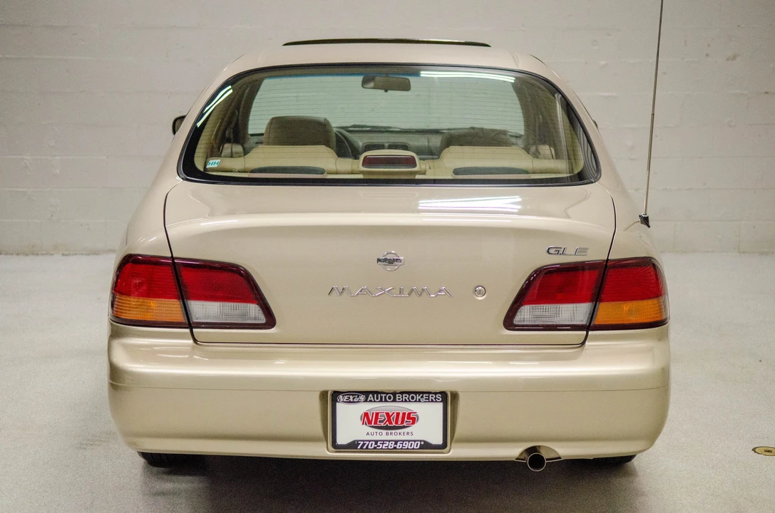 1999 Nissan Maxima 4th Gen - Image 16 of 31
