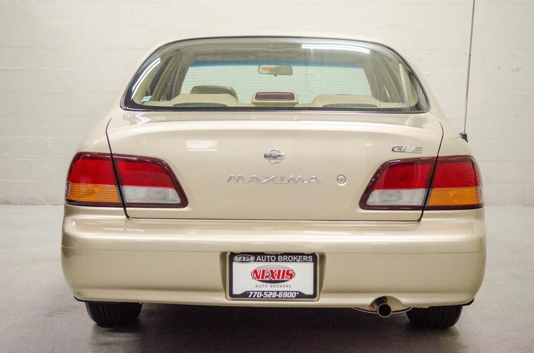 1999 Nissan Maxima 4th Gen - Image 17 of 31
