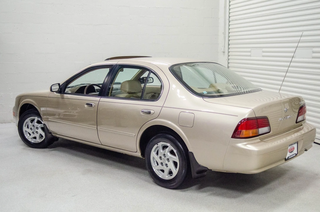 1999 Nissan Maxima 4th Gen - Image 20 of 31