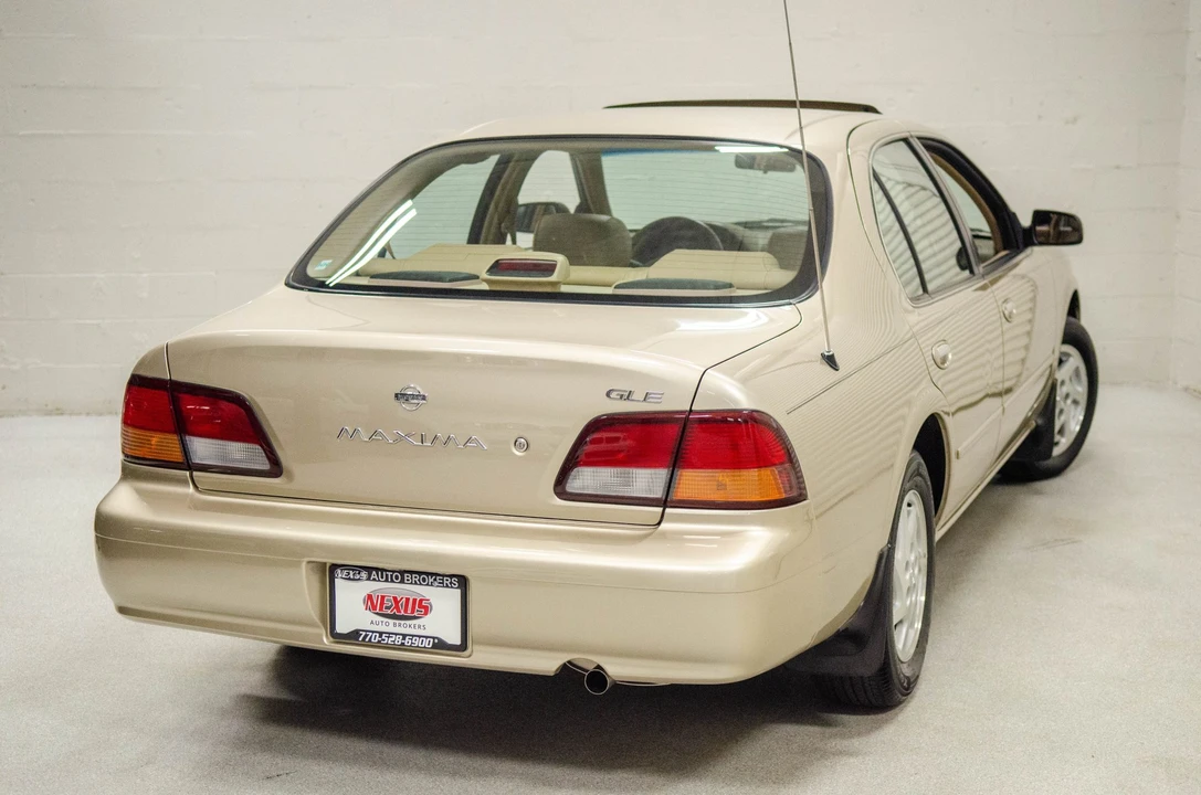 1999 Nissan Maxima 4th Gen - Image 14 of 31
