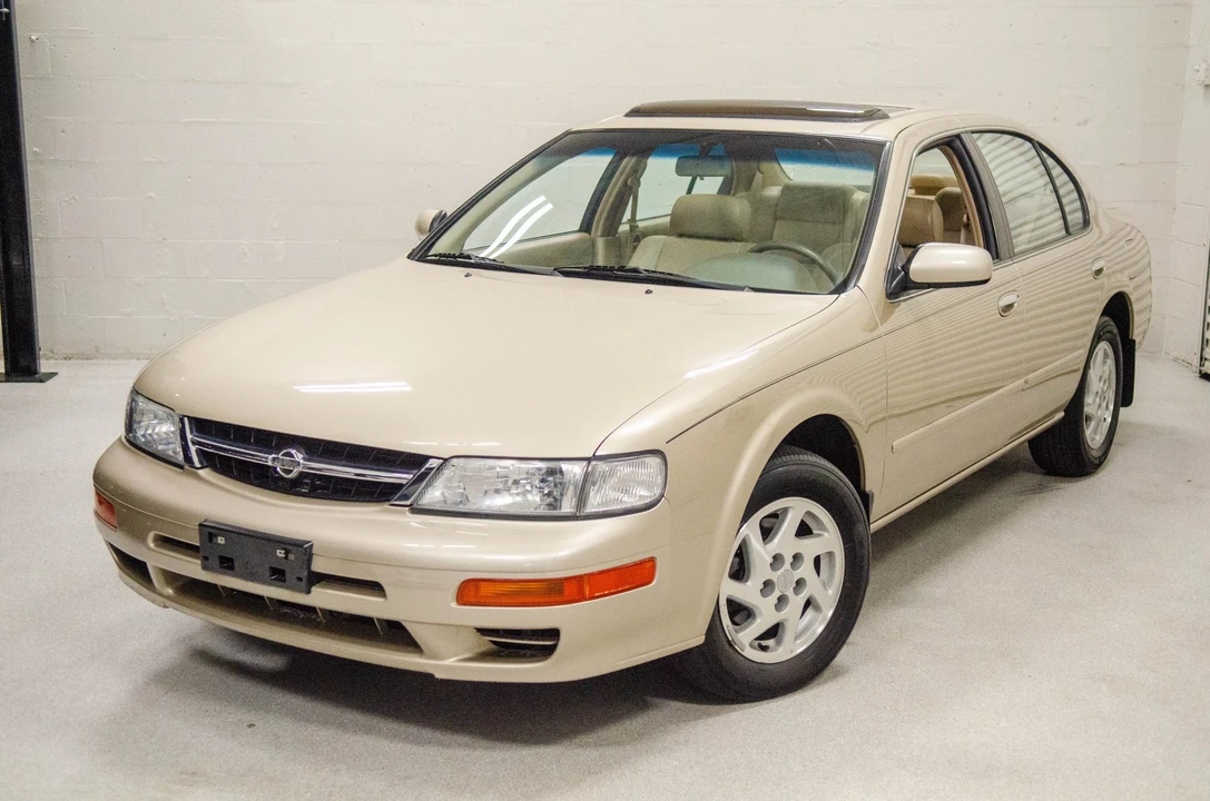 1999 Nissan Maxima 4th Gen - Image 3 of 31