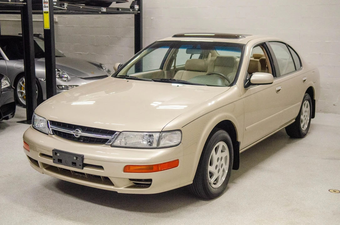 1999 Nissan Maxima 4th Gen - Image 4 of 31