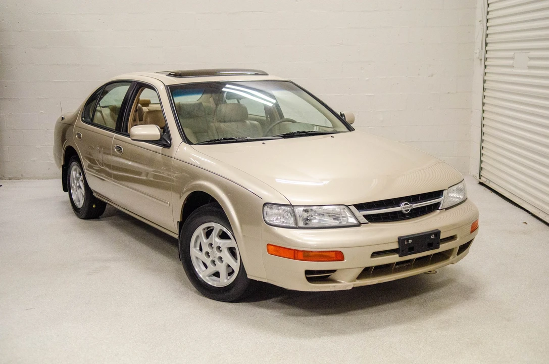 1999 Nissan Maxima 4th Gen - Image 9 of 31