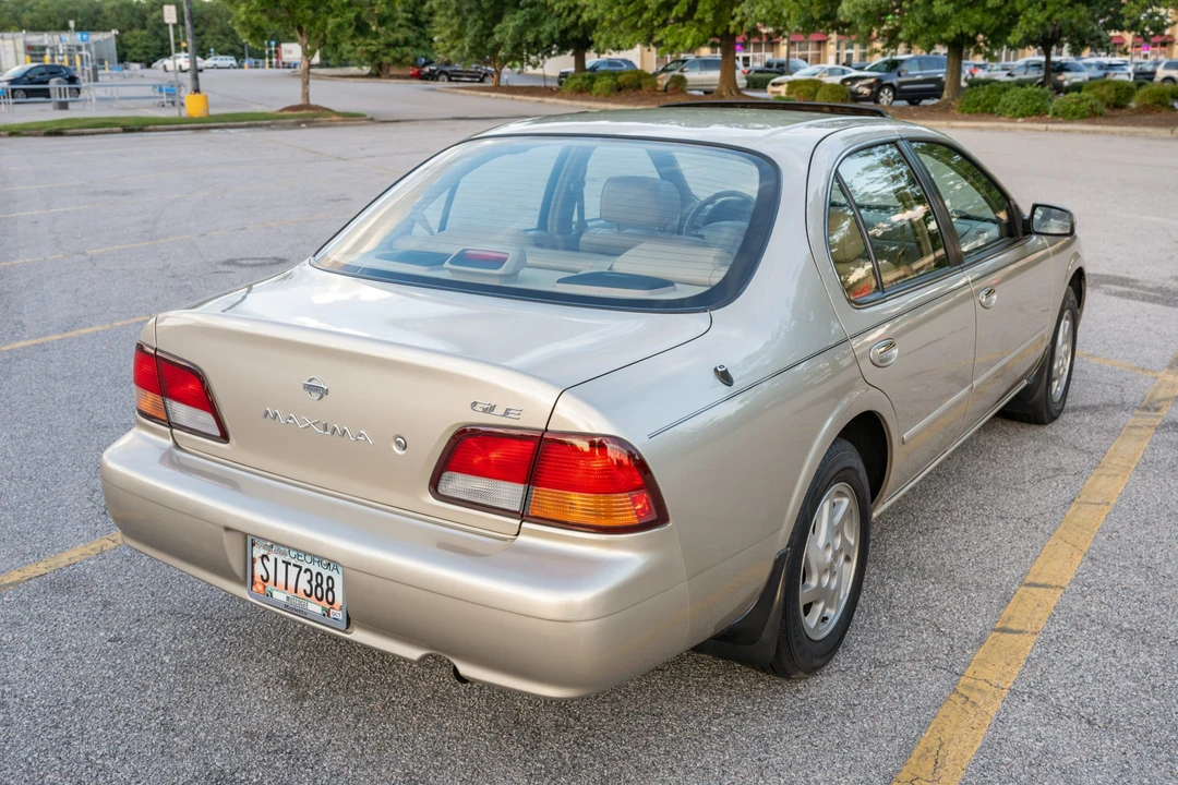 1999 Nissan Maxima 4th Gen - Image 7 of 31