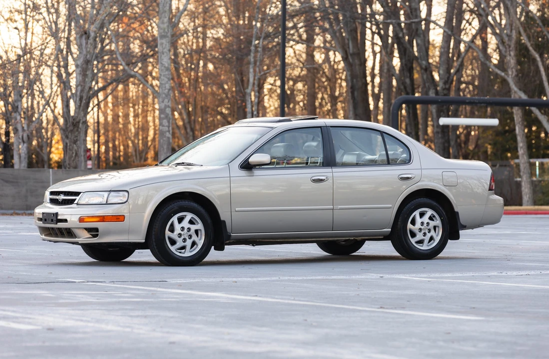 1999 Nissan Maxima 4th Gen - Image 5 of 31