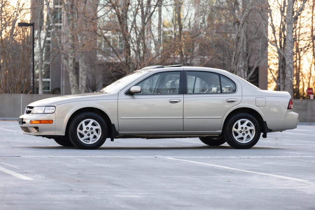 1999 Nissan Maxima 4th Gen - Image 6 of 31