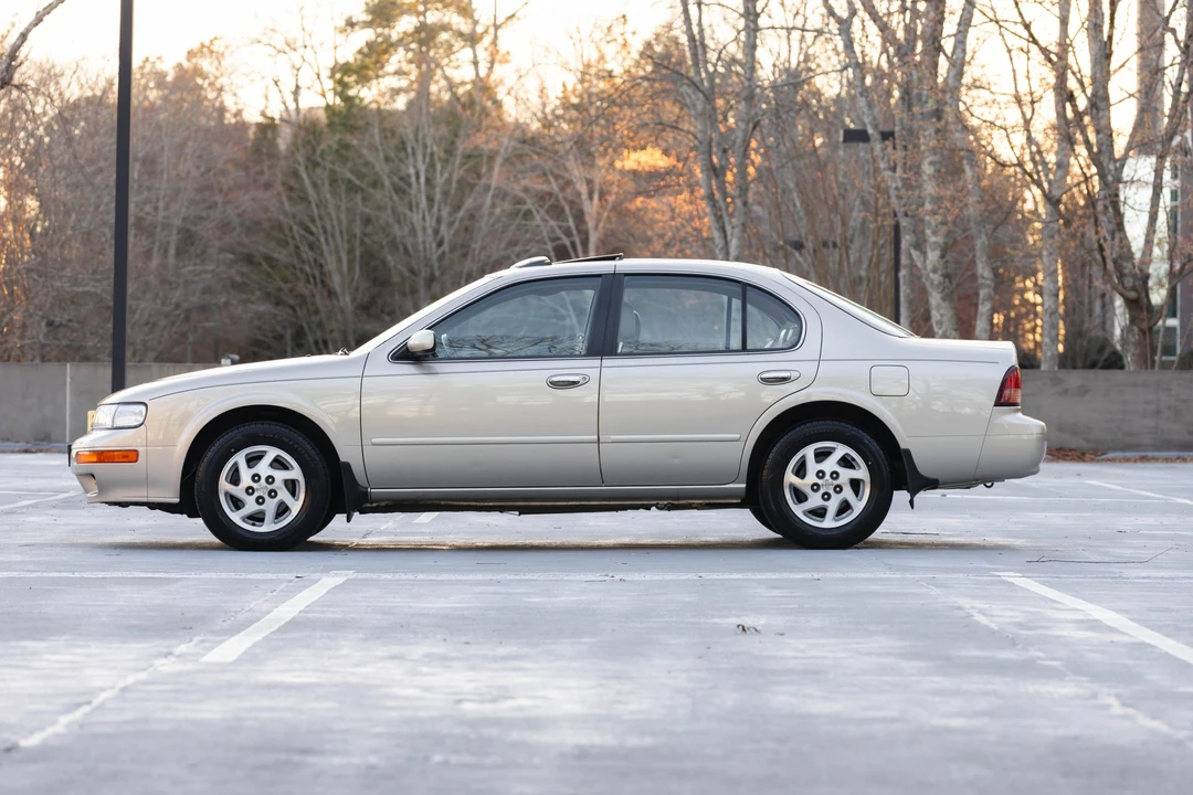 1999 Nissan Maxima 4th Gen - Image 7 of 31
