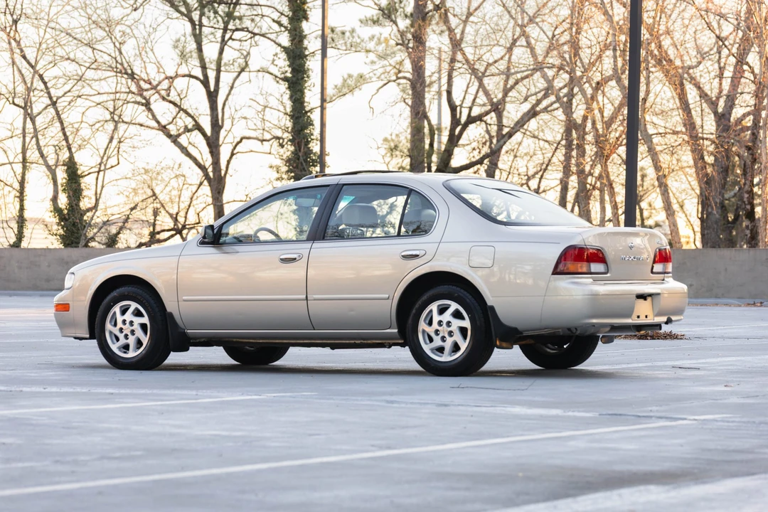 1999 Nissan Maxima 4th Gen - Image 9 of 31