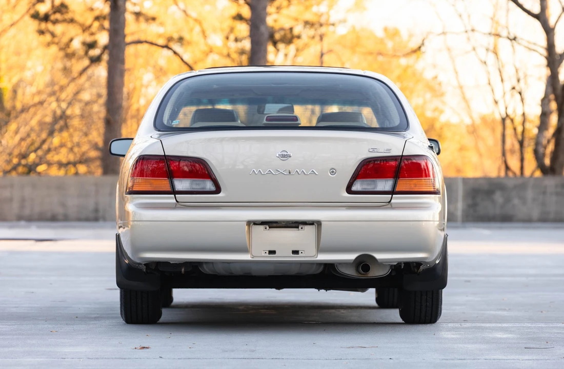 1999 Nissan Maxima 4th Gen - Image 12 of 31