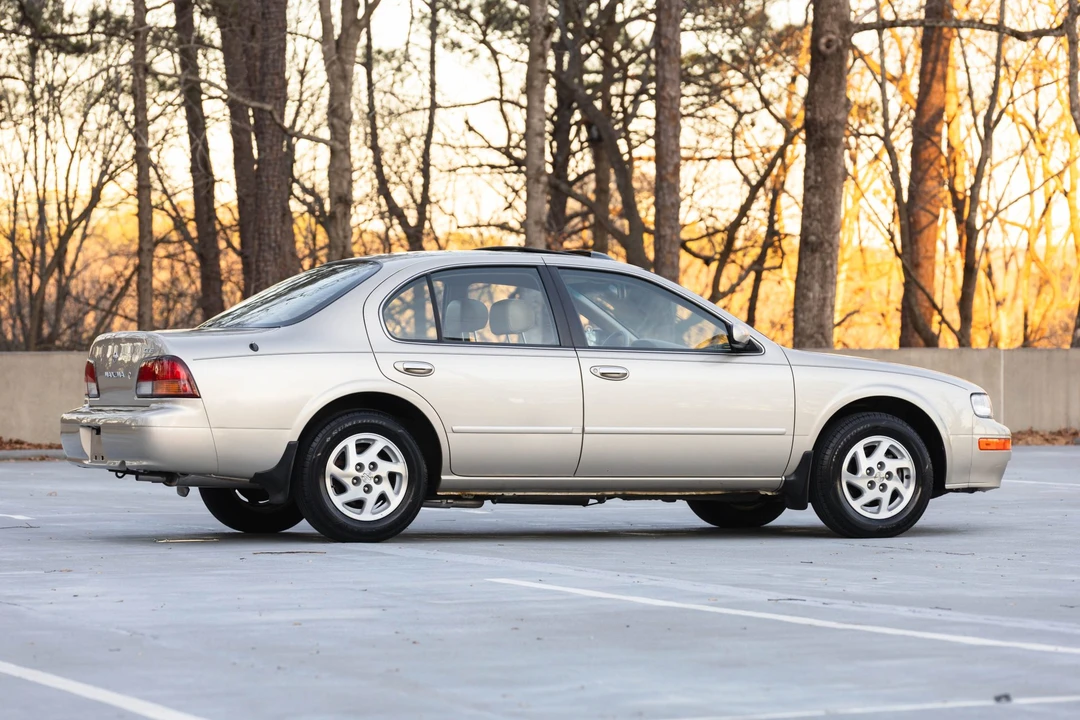 1999 Nissan Maxima 4th Gen - Image 16 of 31