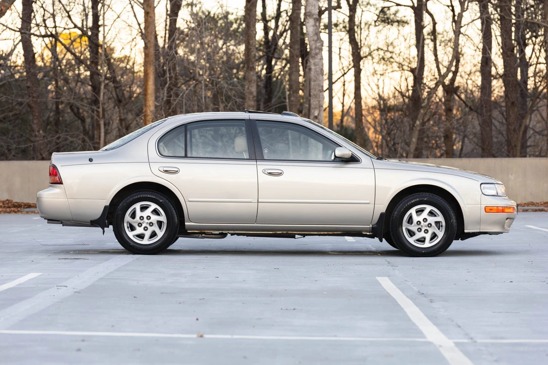 1999 Nissan Maxima 4th Gen - Image 17 of 31