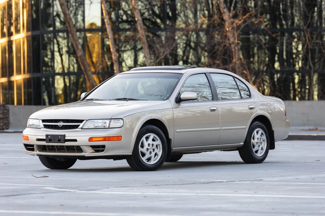 1999 Nissan Maxima 4th Gen - Image 3 of 31