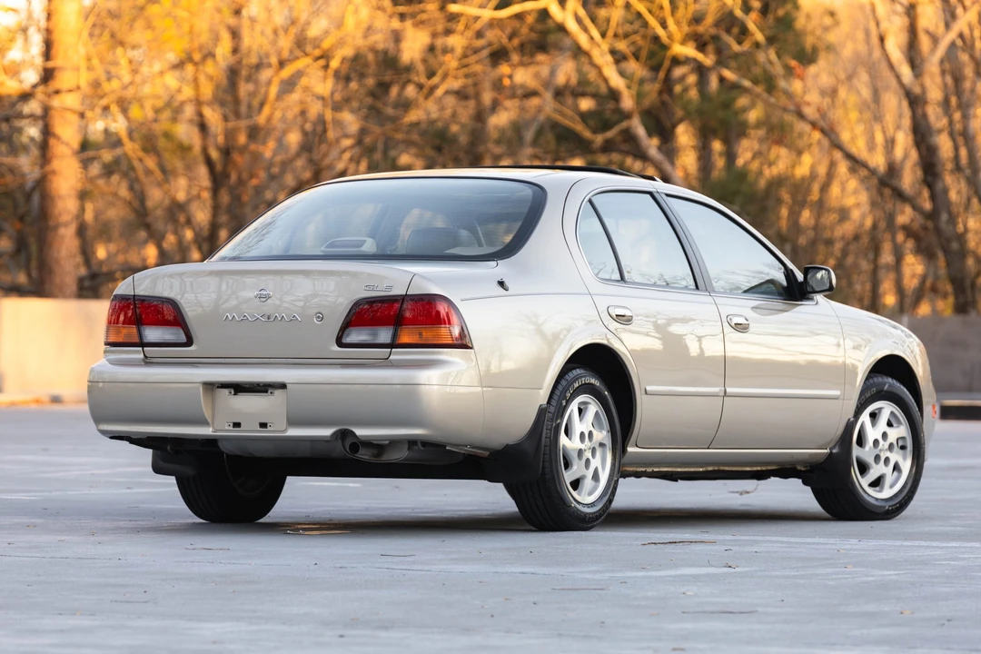 1999 Nissan Maxima 4th Gen - Image 14 of 31
