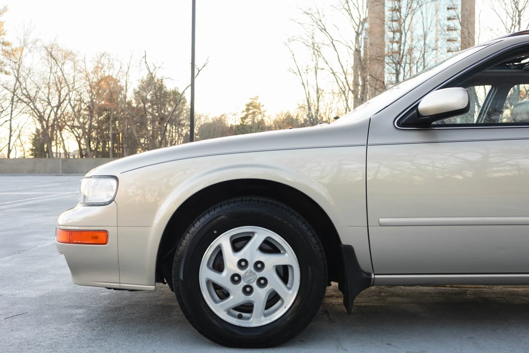 1999 Nissan Maxima 4th Gen - Image 25 of 31