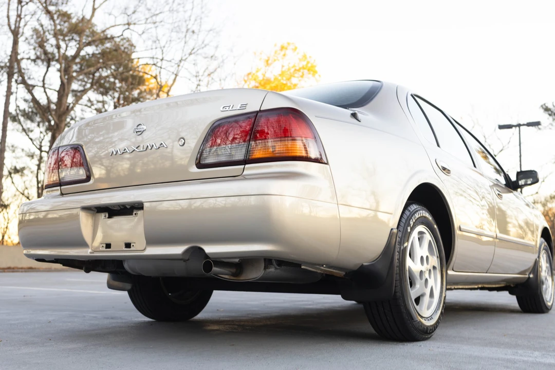 1999 Nissan Maxima 4th Gen - Image 30 of 31