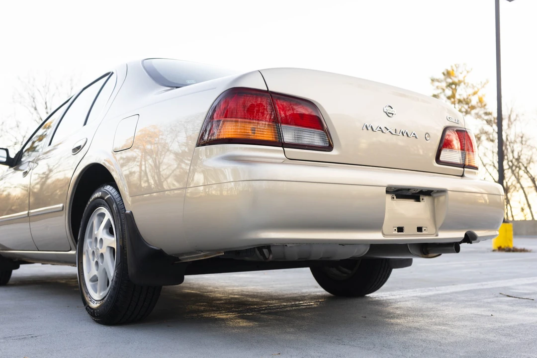 1999 Nissan Maxima 4th Gen - Image 29 of 31
