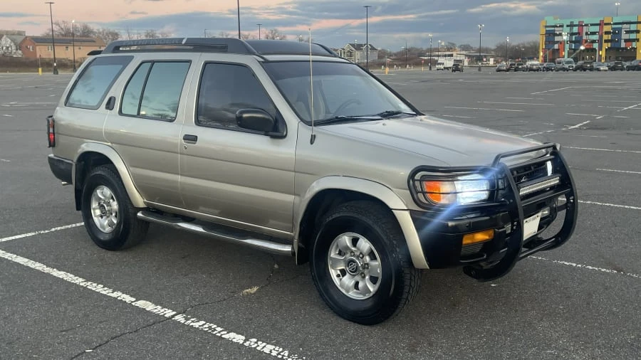 1999 Nissan Pathfinder 2nd Gen - Image 6 of 26