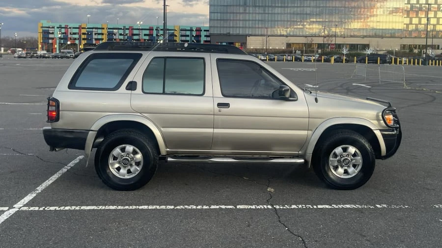 1999 Nissan Pathfinder 2nd Gen - Image 3 of 26