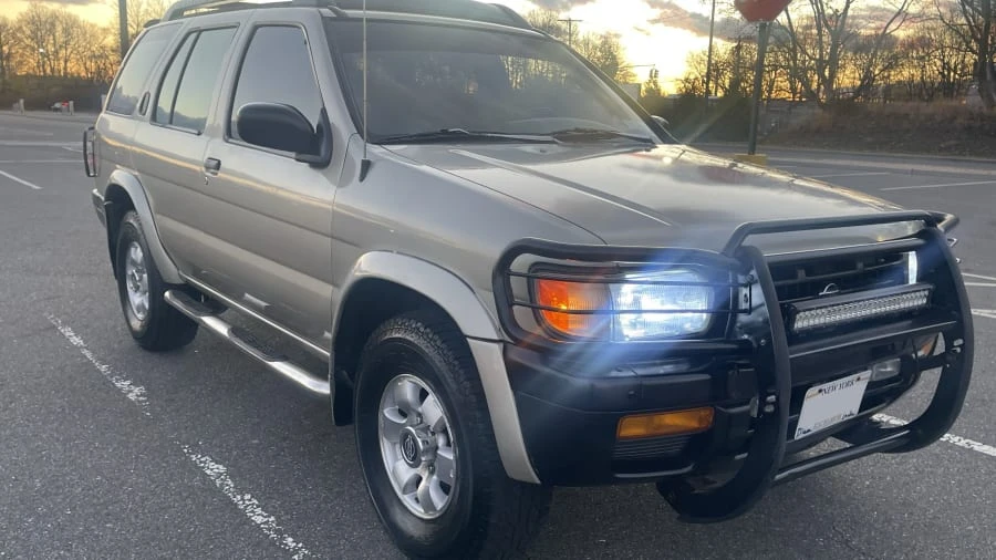 1999 Nissan Pathfinder 2nd Gen - Image 10 of 26