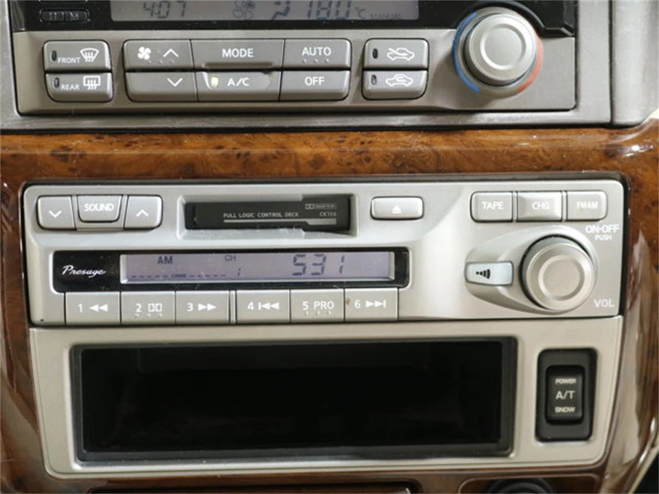 1999 Nissan - Image 13 of 31