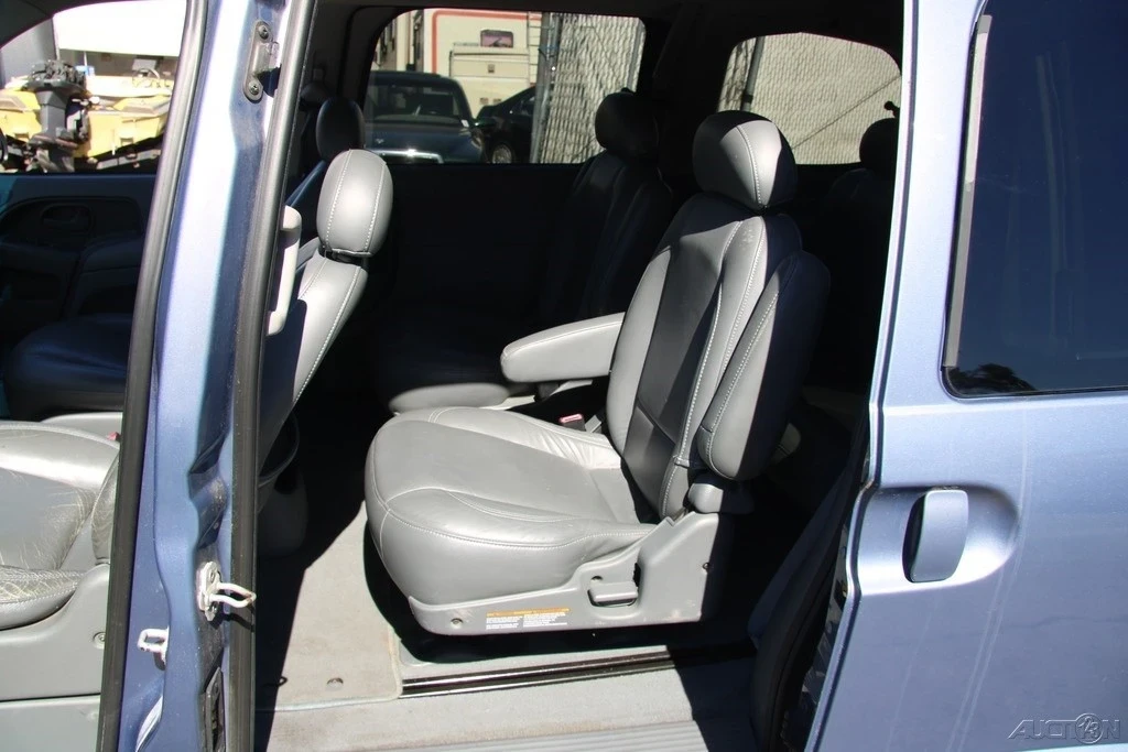 1999 Nissan Quest - Image 18 of 21