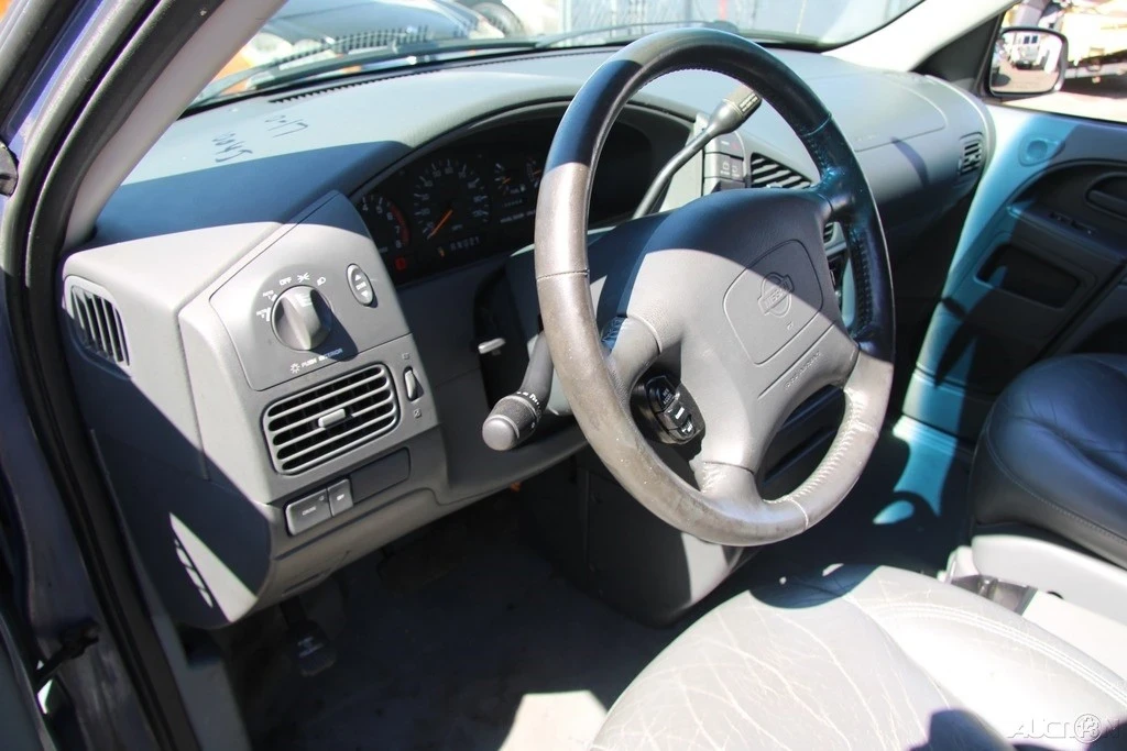 1999 Nissan Quest - Image 13 of 21
