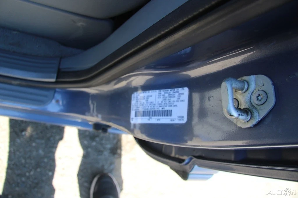 1999 Nissan Quest - Image 10 of 21