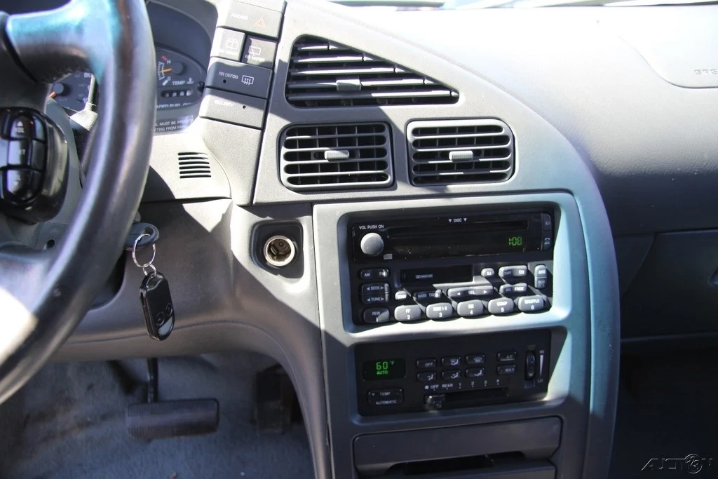 1999 Nissan Quest - Image 16 of 21