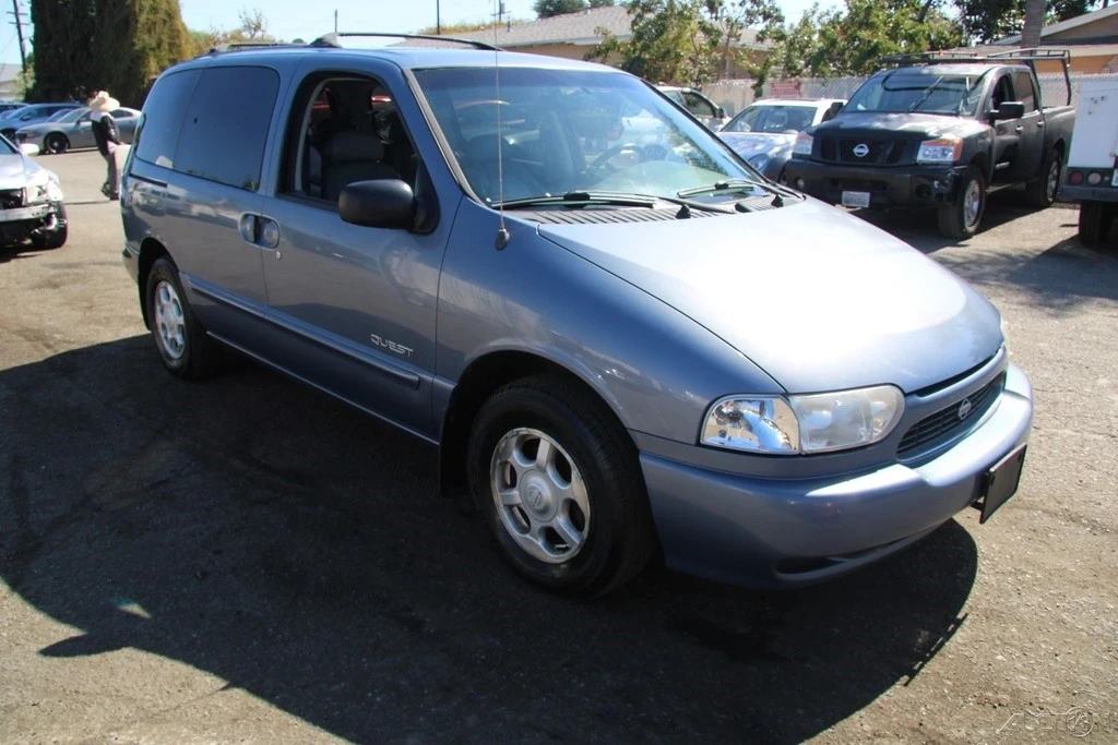 1999 Nissan Quest - Image 8 of 21