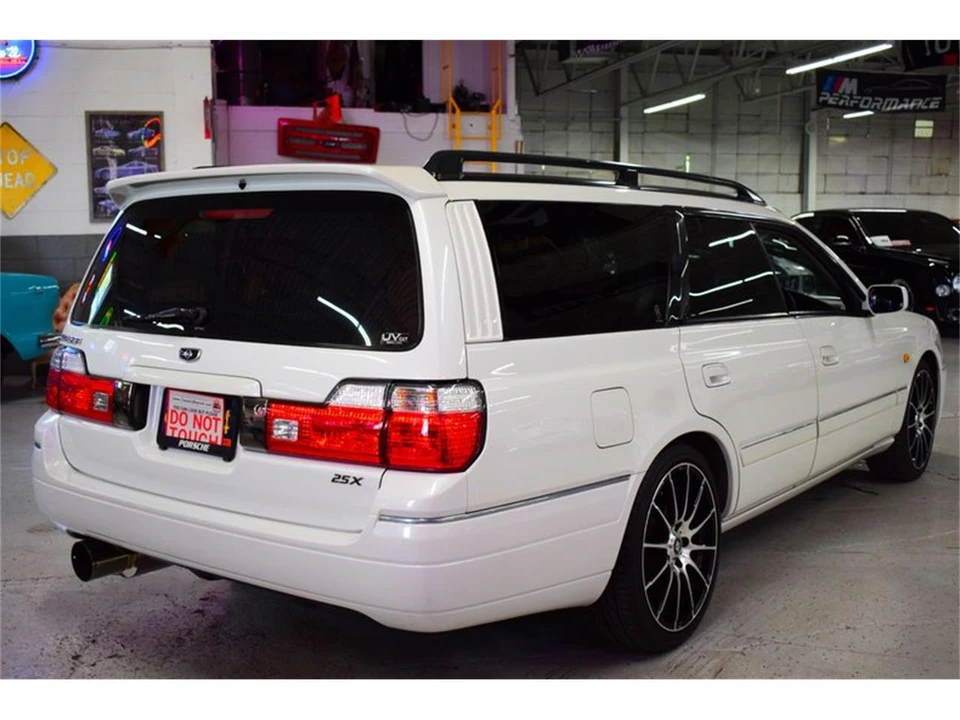 1999 Nissan Stagea 1st Gen - Image 9 of 31