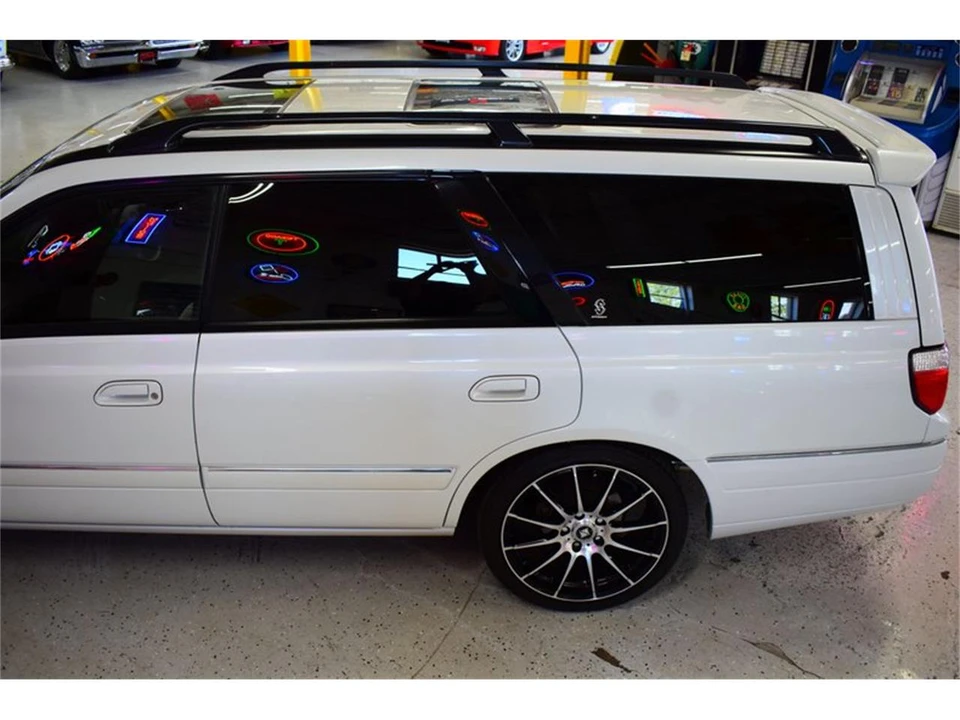 1999 Nissan Stagea 1st Gen - Image 19 of 31
